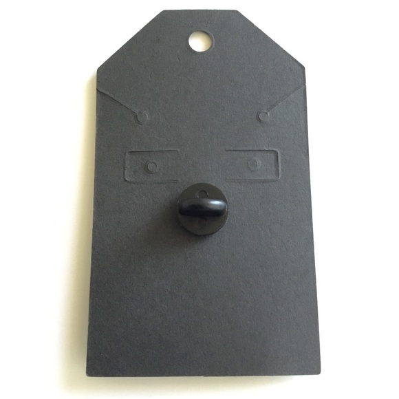 New Sixteen Candles Movie Lapel Pin - Picture 2 of 2